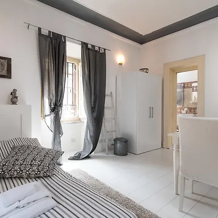 White Borgo Apartman *